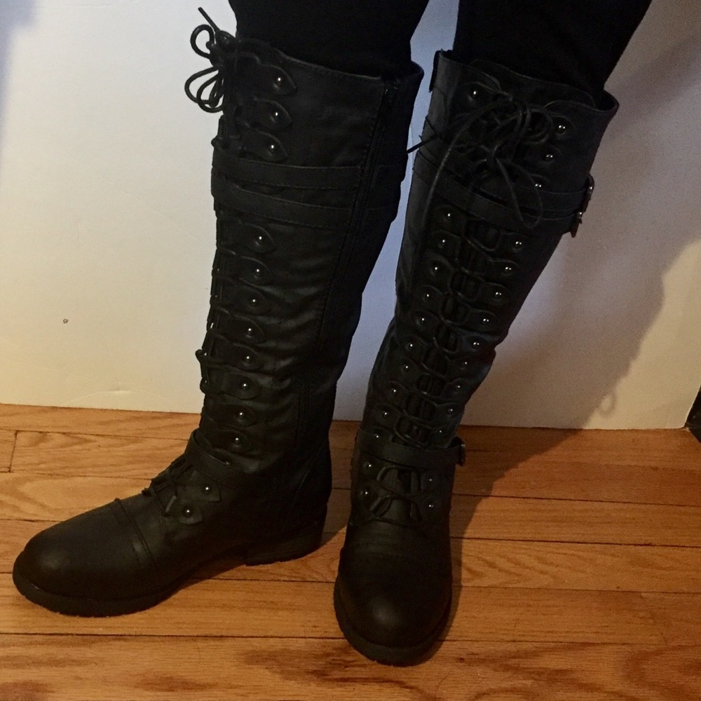 NEW BLACK BOOTS